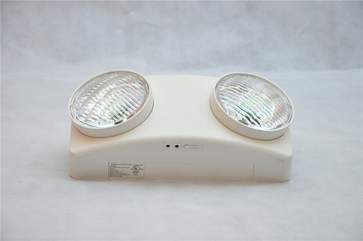 UL Listed Dual Head Emergency LED Light 690lw - China Emergency Light, LED